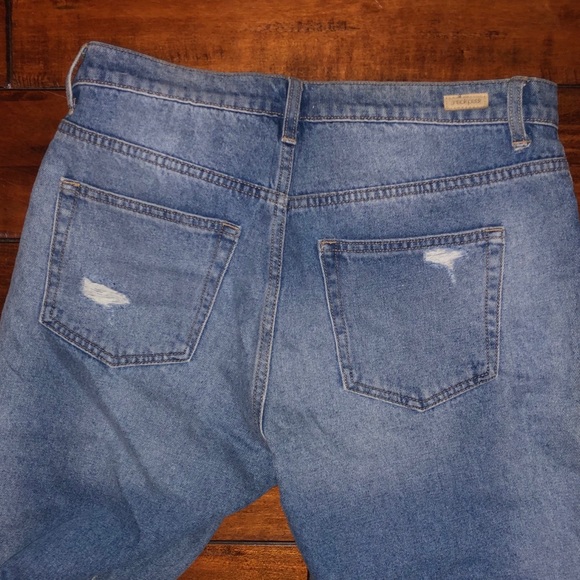 Sneakpeek Jeans - Picture 3 of 5